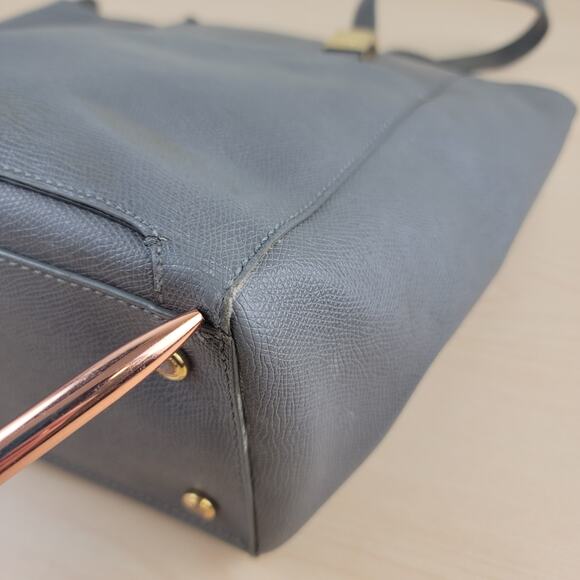 Tumi Leather Tote Bag - Picture 12 of 15